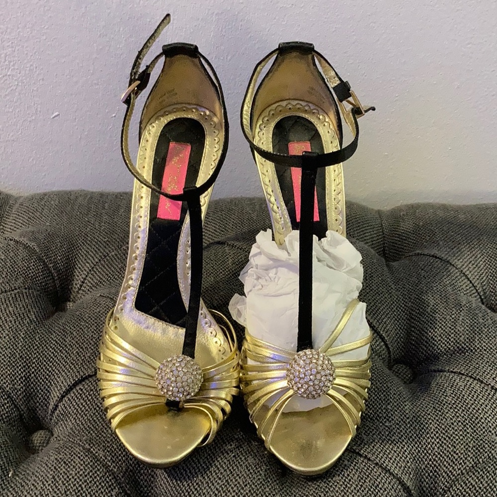 Betsey Johnson Vero Cuoio Gold Stilettos with crystal ball